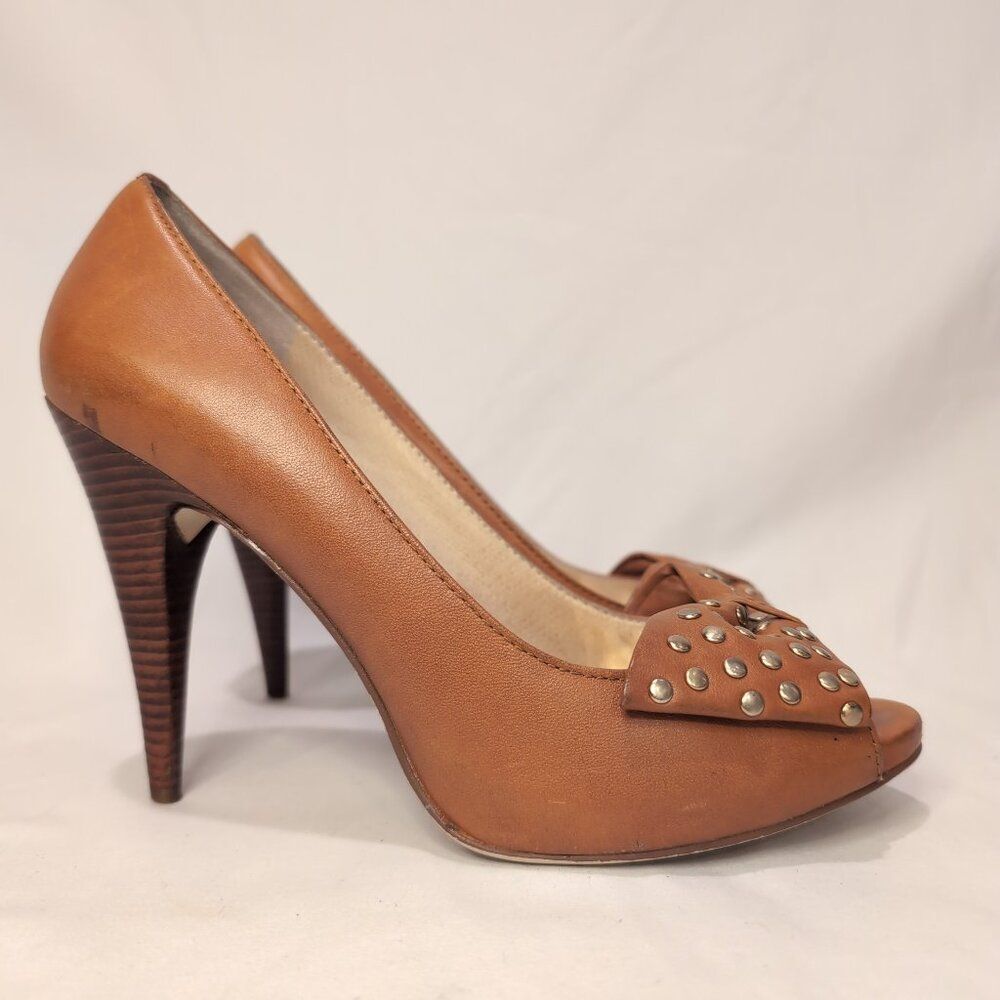 MICHAEL Michael Kors Meredith Studded Bow Pump - Picture 2 of 9
